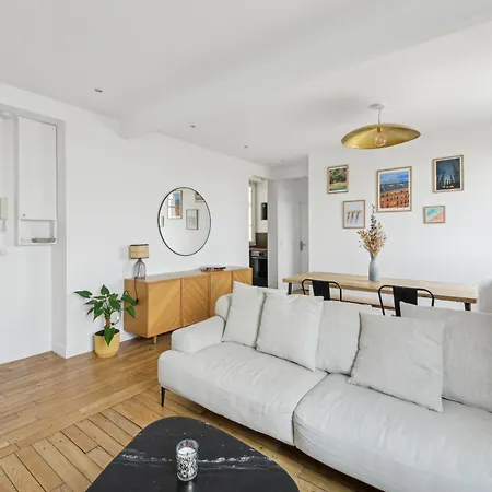 173 Rue Lafayette Centre Apartment *